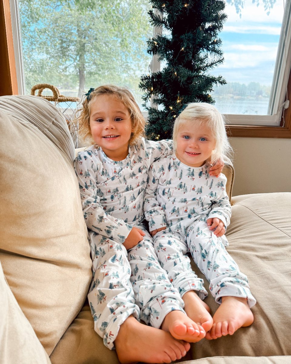 Leafy Dreams - Family Matching Christmas Pajamas - Merryreindeer