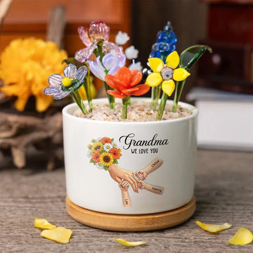 Personalized Sunflower Plant Pot-Personalized Mom Holding Hands|Best Mother's Day Gift– Timeless Gift for Every Home