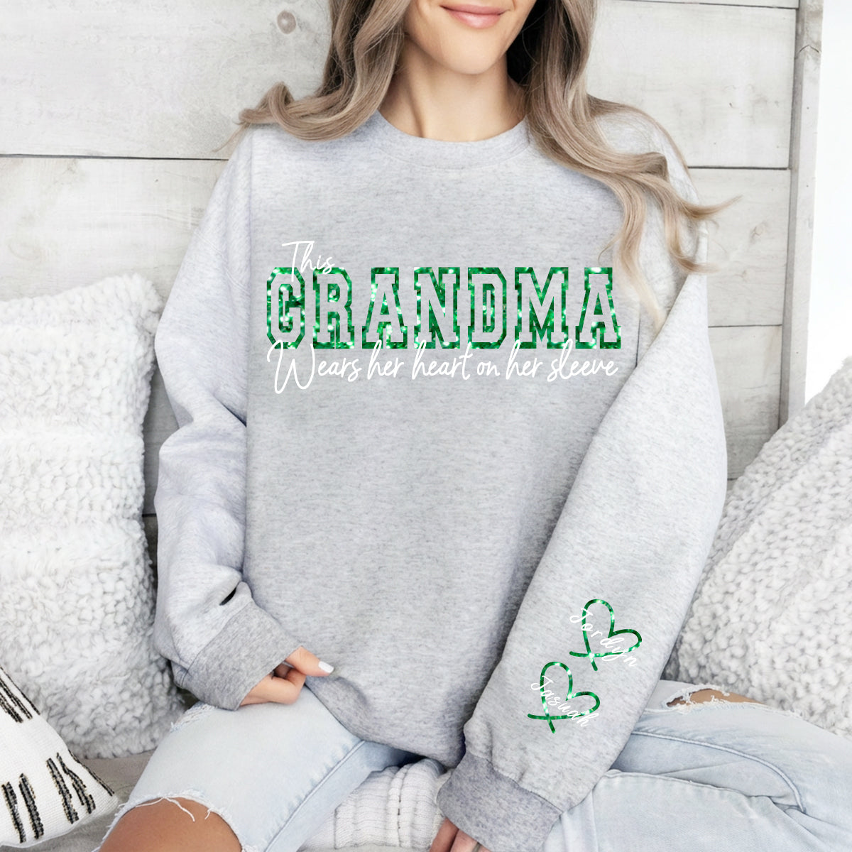 Wear Your Heart on Your Sleeve – Personalized Glitter Mama Sweatshirt with Kids’ Names | for Mom Mother's Day Gift