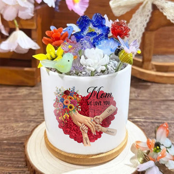Personalized Large Plant Pot-Personalized Mom Holding Hands|Best Mother's Day Gift– Timeless Gift for Every Home
