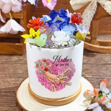 Personalized Carnation Large Plant Pot-Personalized Mom Holding Hands|Best Mother's Day Gift– Timeless Gift for Every Home
