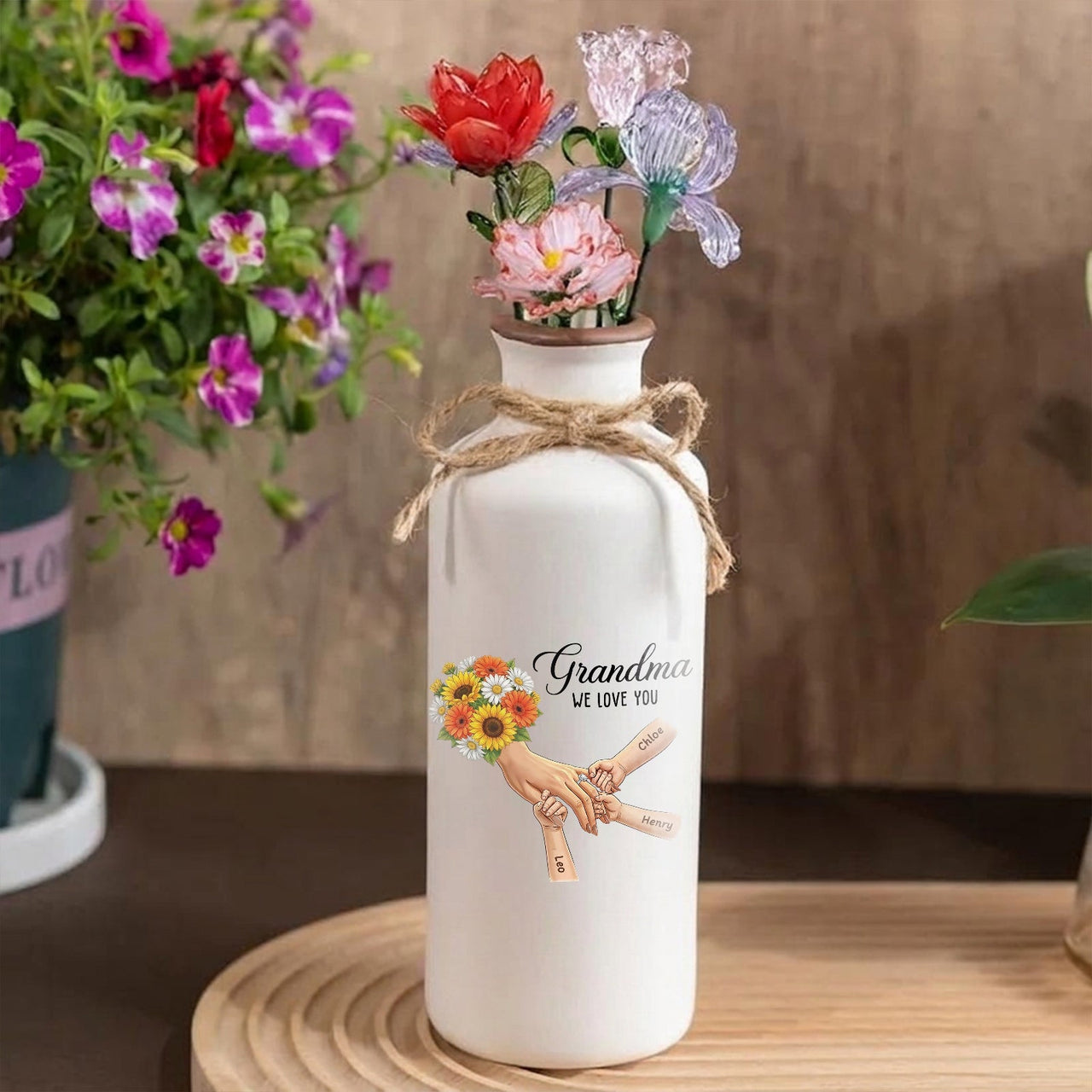 Personalized "Sunflower" Vase-Personalized Grandma Holding Hands|Best Mother's Day Gift– Timeless Gift for Every Home