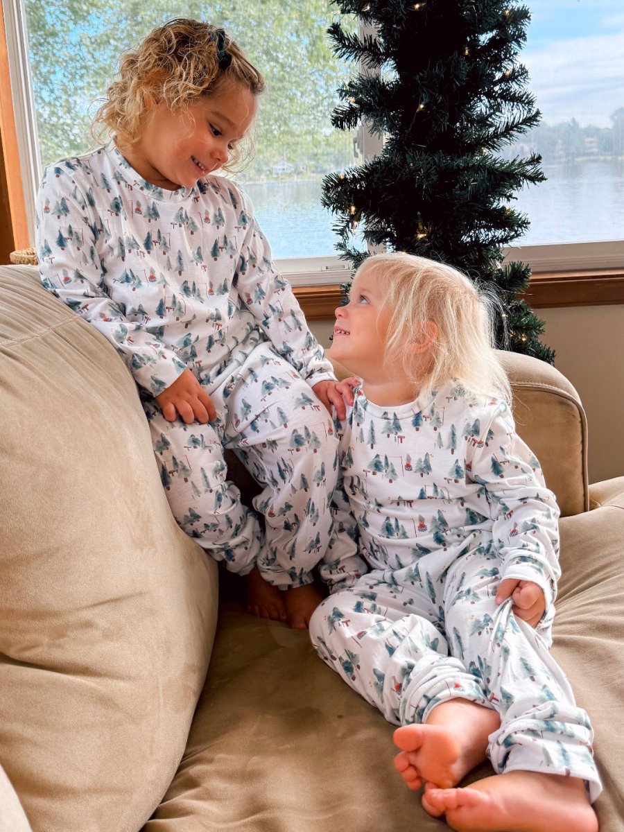 Leafy Dreams - Family Matching Christmas Pajamas - Merryreindeer